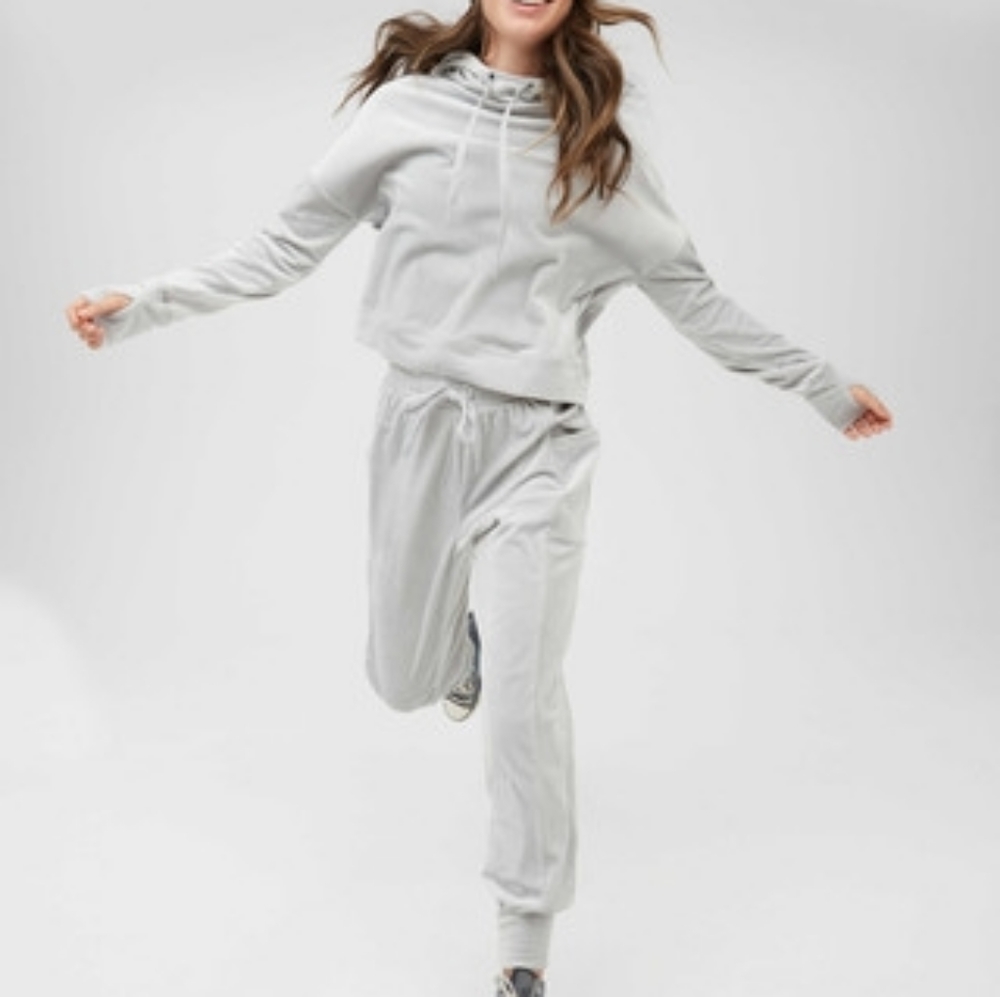 Offline Velour Sweatsuit